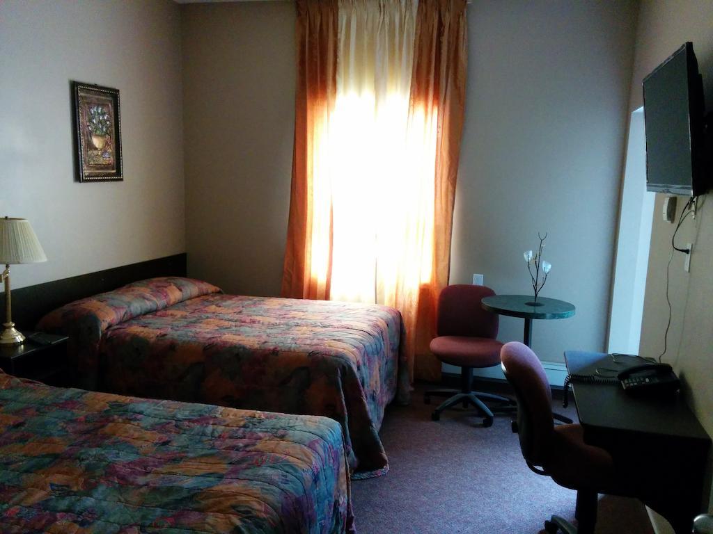 Bonnyville Hotel Phòng bức ảnh