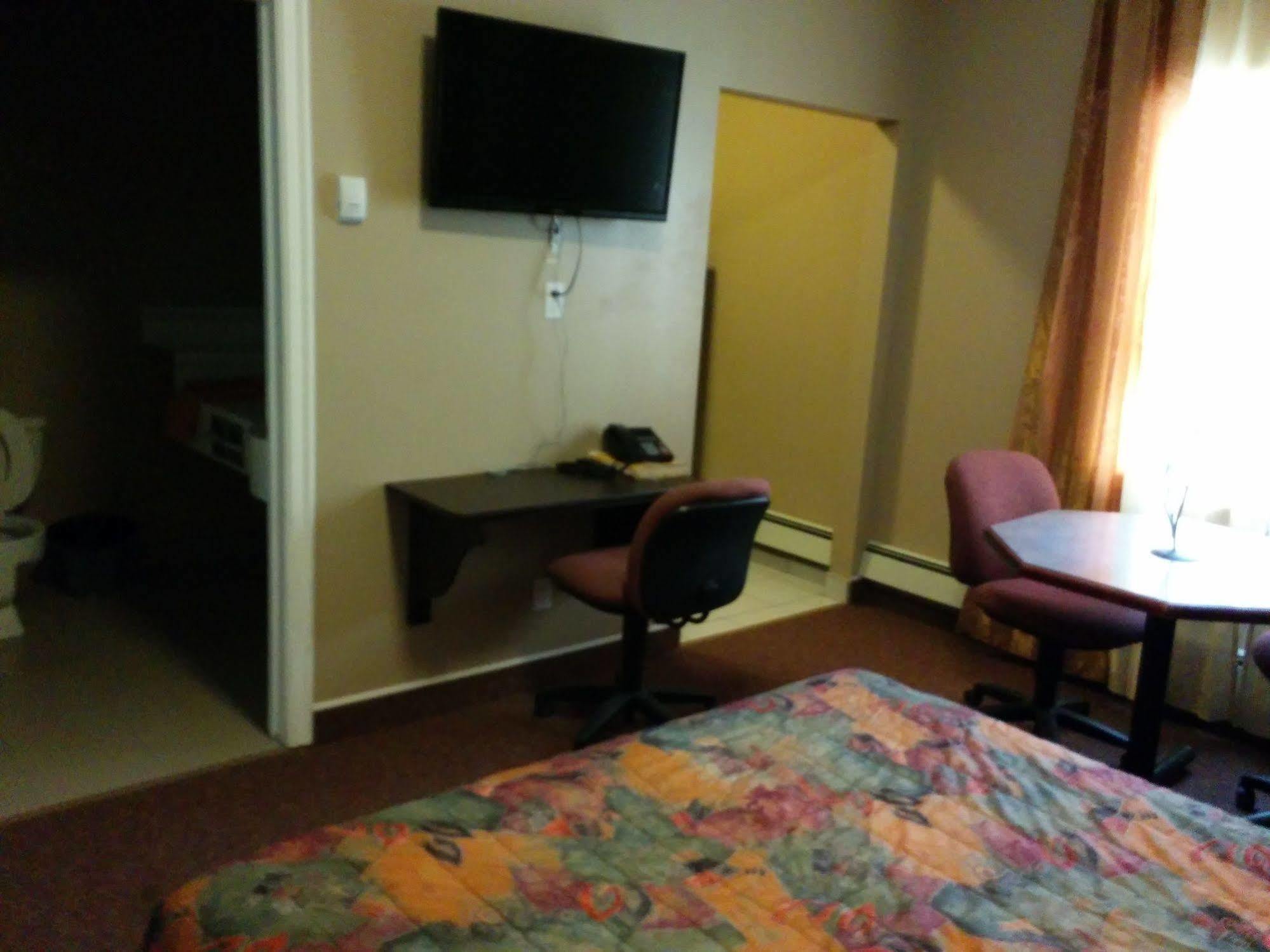 Bonnyville Hotel Ngoại thất bức ảnh