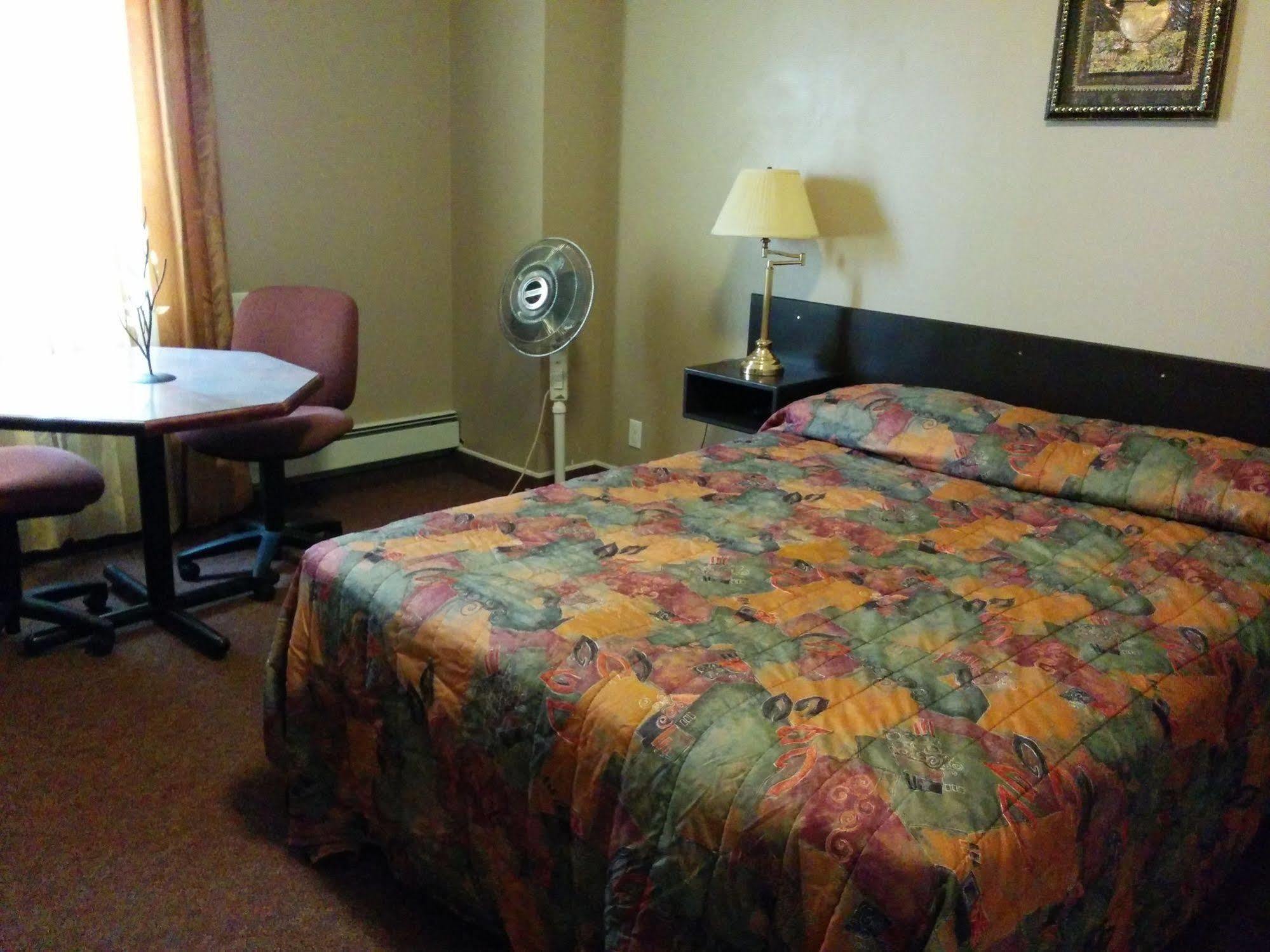 Bonnyville Hotel Ngoại thất bức ảnh